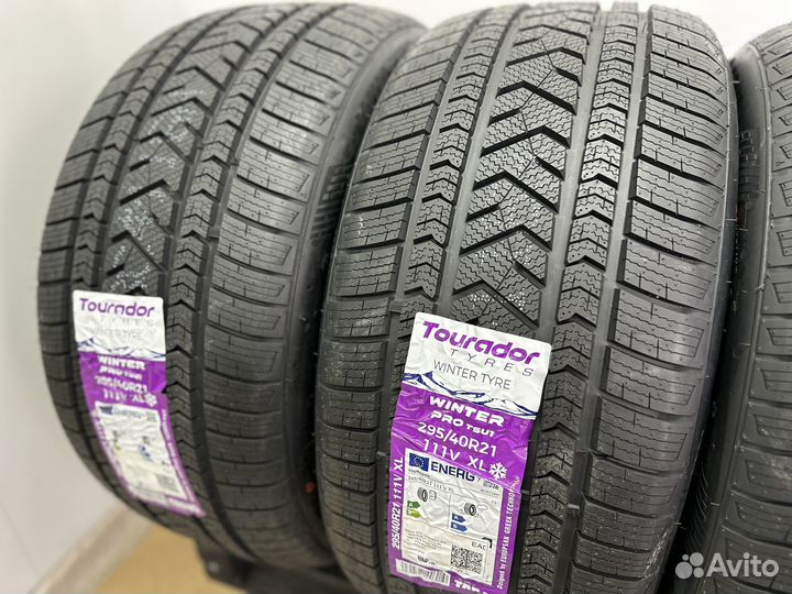 Tourador Winter Pro TSU1 295/40 R21 111VR