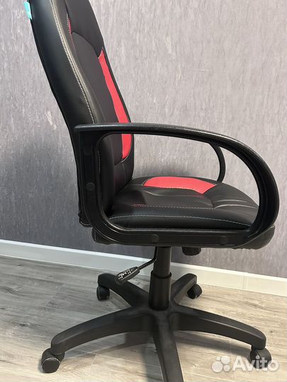 Компьютерное кресло