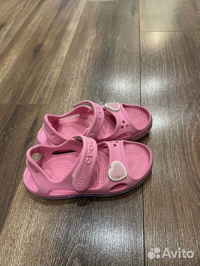 Сандалии для девочки Crocs c13