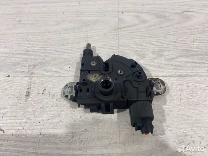 Замок капота Ford Focus 2 (08-11) хэтчбек 1.8L