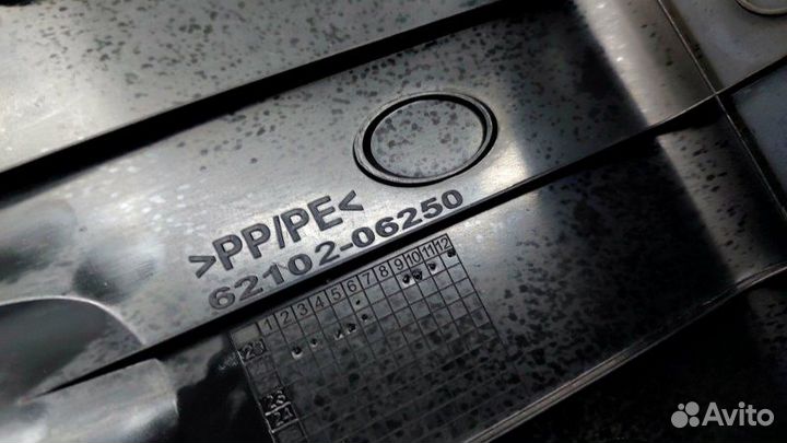 Обшивка стойки передняя левая Toyota Camry XV70