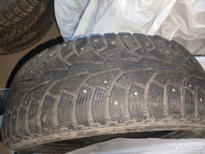 Nokian Tyres Hakkapeliitta 5 SUV 225/60 R18 104T