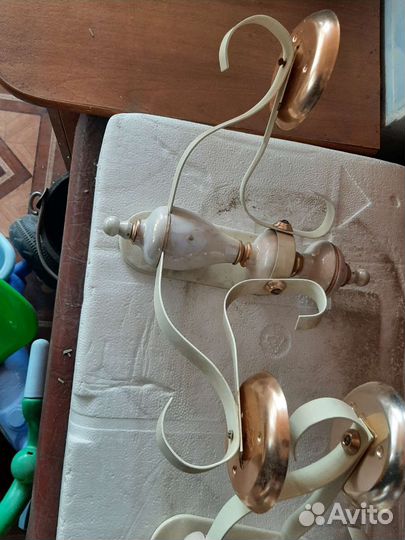 Подцветочники перламутровые 2 шт