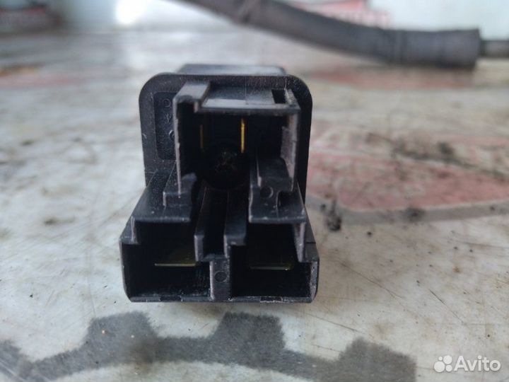 Реле накала свечи Nissan Caravan VWE25 ZD30ddti