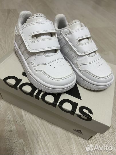 Кроссовки adidas