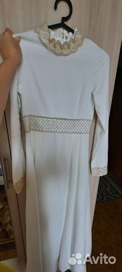 Платье на никах