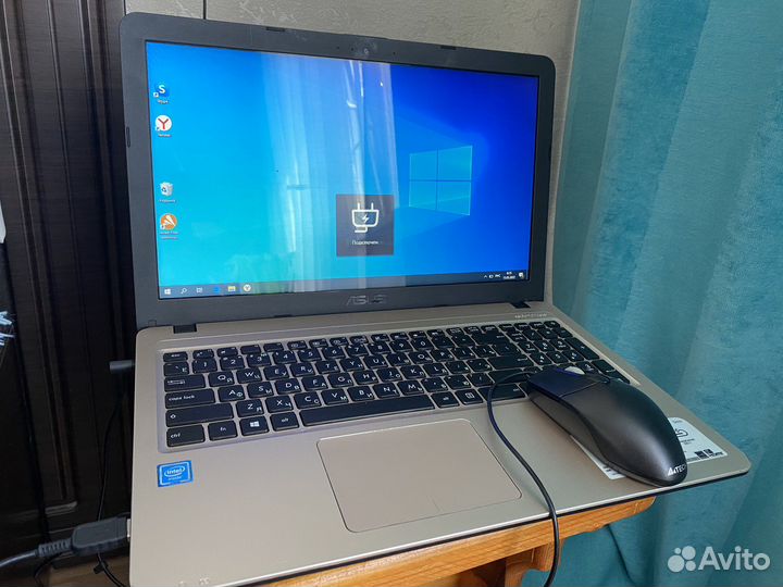 Ноутбук asus