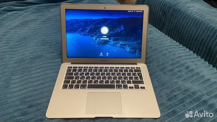 Macbook air 13, 2017, 256 гб