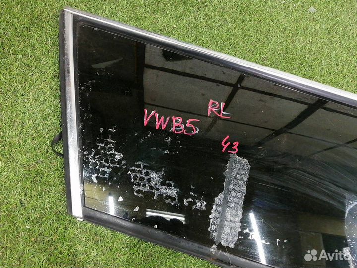 Стекло собачника заднее левое Volkswagen Passat B5