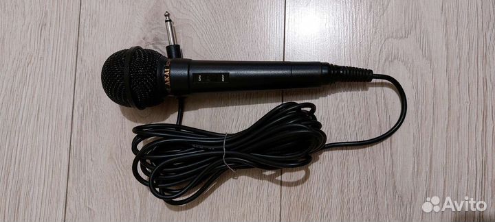 Микрофон Akai ADM-88