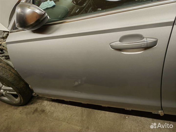 Audi A6 C7 Дверь передняя левая 4G0831051 LX7W