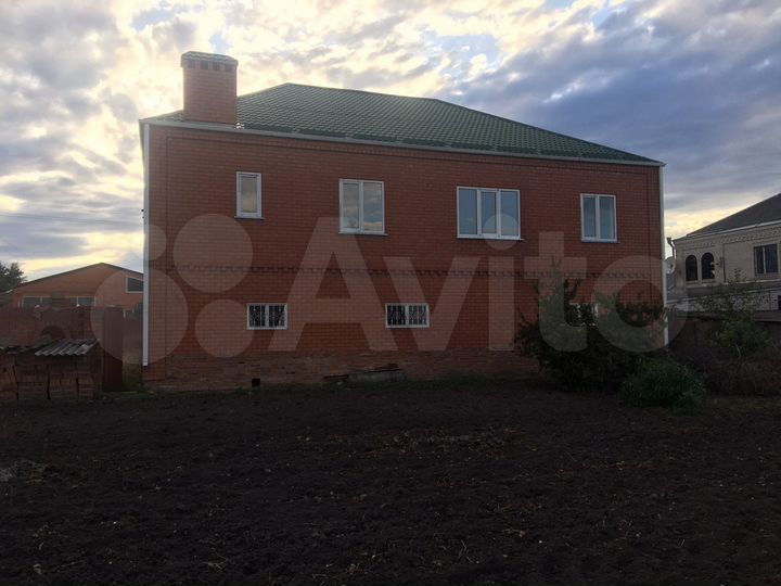 Дом 450 м² на участке 8 сот.