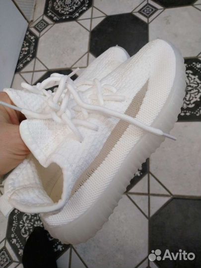 Кроссовки для девочки