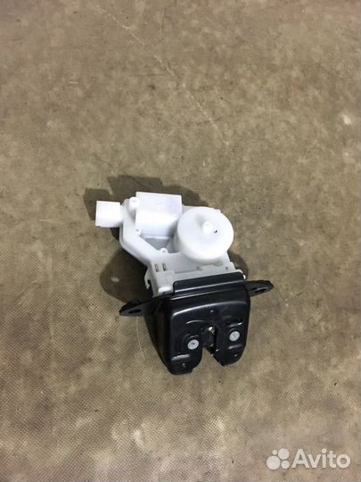 Замок багажника Kia Soul 2