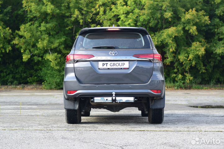 Тсу c нерж накладкой toyota Fortuner 2016-2020