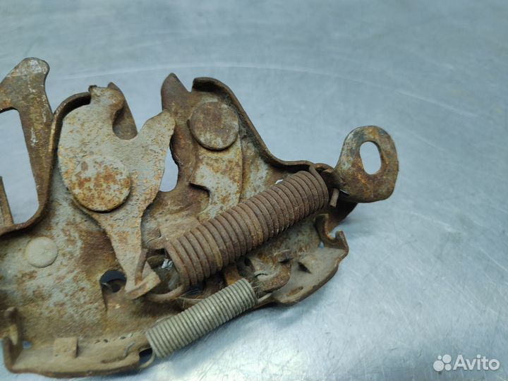 Замок капота Nissan Sunny FB15 2000 г.в