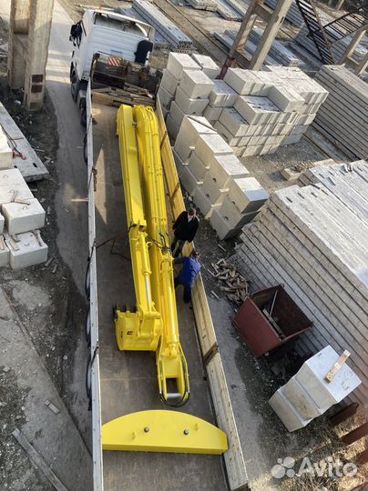 Удлиненное рабочее оборудование на экскаваторы