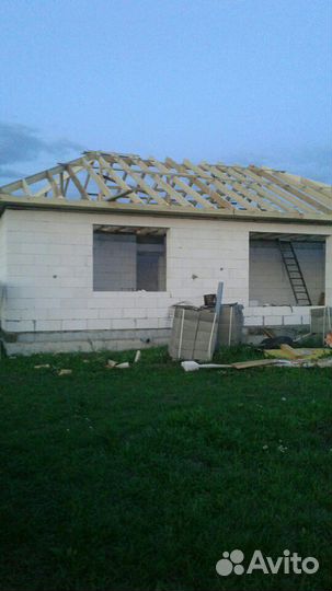 Бригада строителей