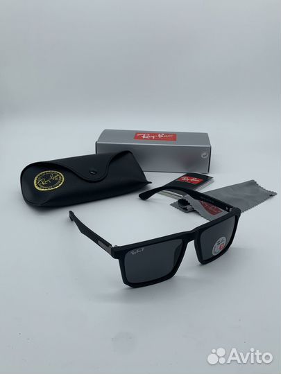 Солнцезащитные очки Ray-Ban RB8375