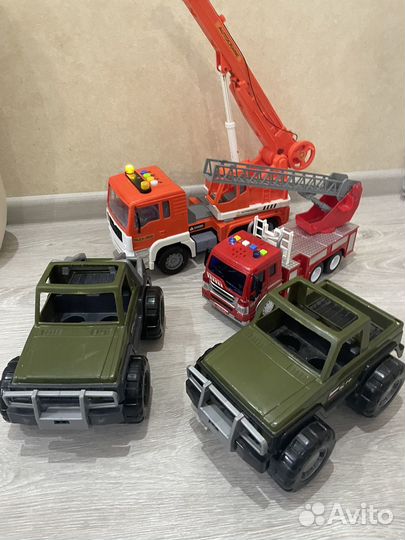 Игрушки для мальчика роботы поезда поли робокар