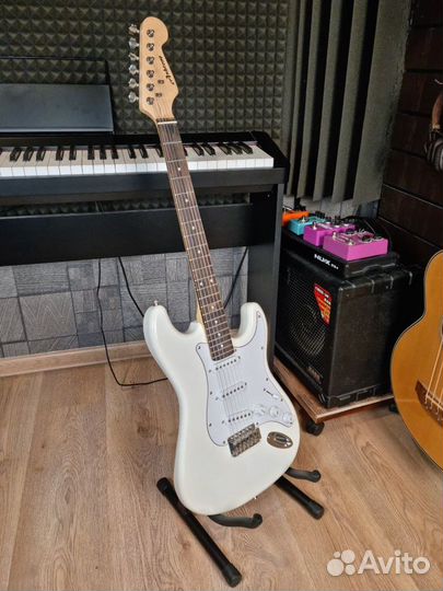Электрогитара отстроенная + чехол