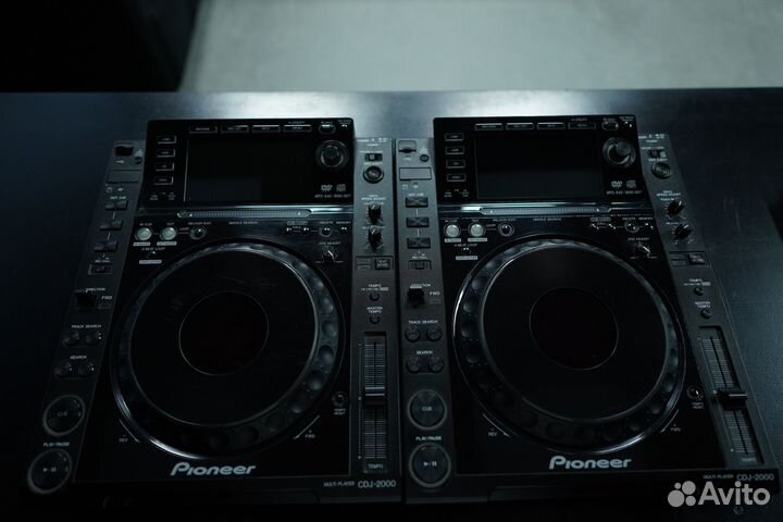 Pioneer CDJ 2000