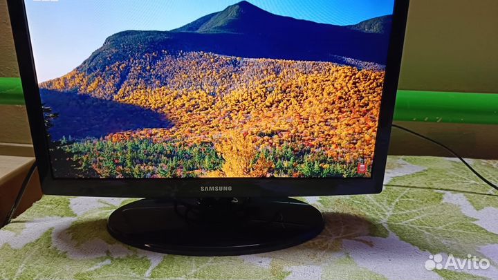 4 телевизора на кухню