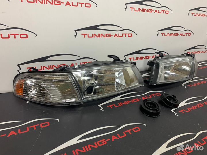 Фары RH+LH Toyota Carina (T190/191/192/195) 1992-1996 год. Комплект