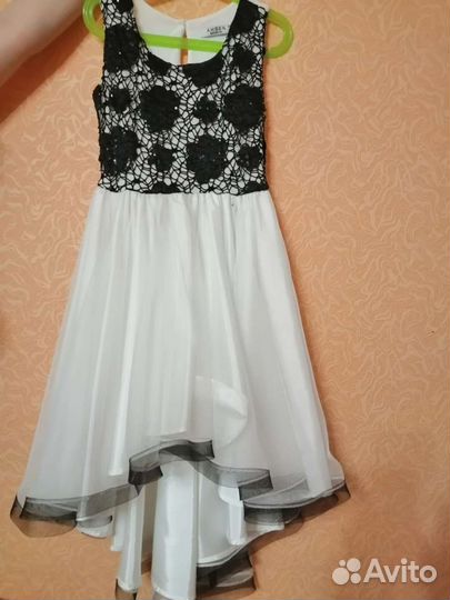 Платье для девочки на выпускной 7-9 лет