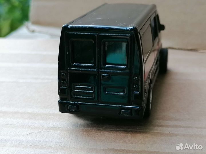 Масштабная модель микроавтобуса, металл