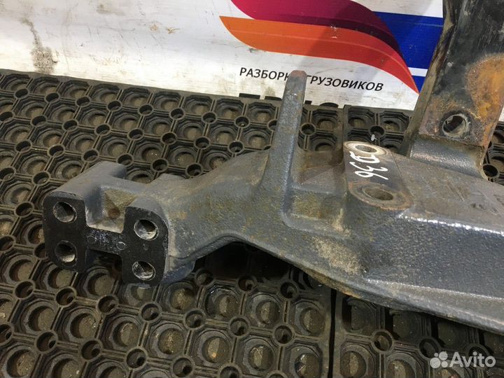 Кронштейн передней рессоры Daf XF105