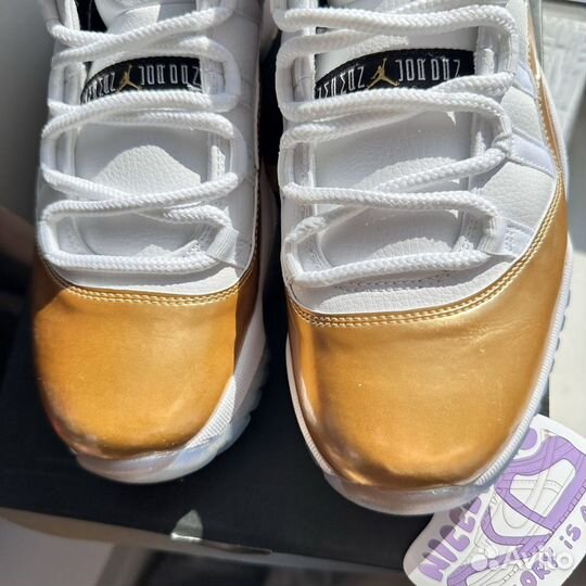 Air Jordan 11 Low Retro Closing Ceremony Gold