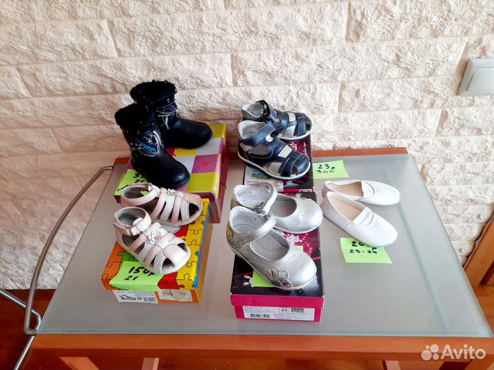 Кожаные туфли, сандалии, чешки 21, 22, 23 девочке