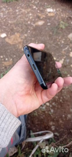 Телефон Samsung galaxy a5 2017