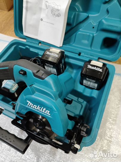 Аккумуляторна дисковая Makita HS301D