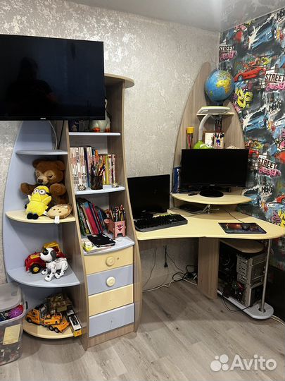 Компьютерный стол