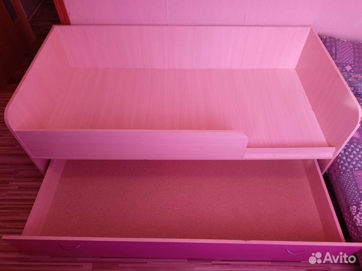 Детская кровать выдвижная двухместная
