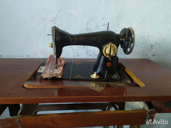 Швейная машинка