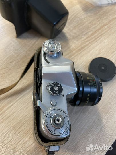 Плёночный фотоаппарат Zenit