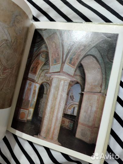 Мозаики и фрески Софии Киевской