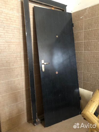 Дверь входная железная бу
