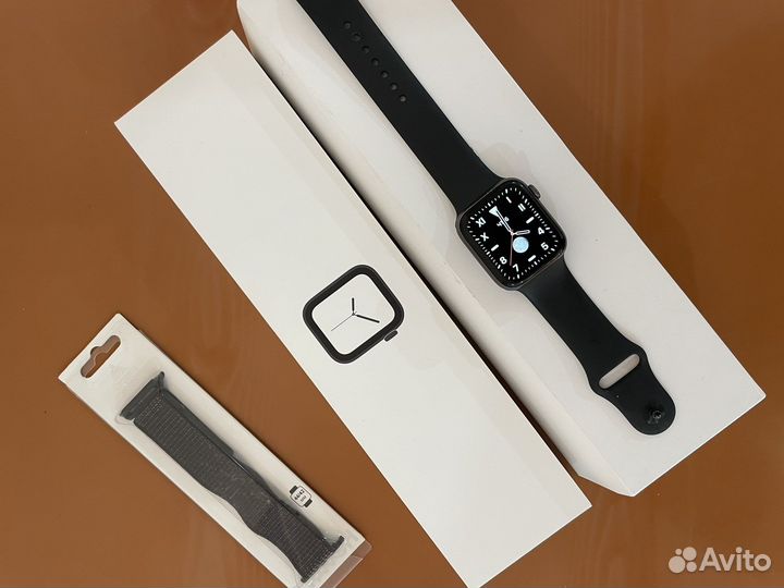 Apple Watch Series 4 44 MM Black Sport Band