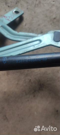 Петля багажника Ford Focus 1 DFW eydc 2004 задн. п