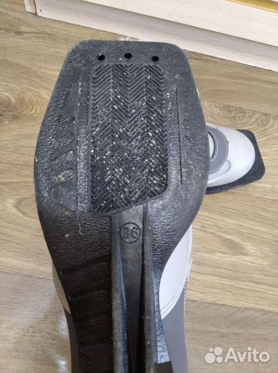 Лыжные ботинки spine