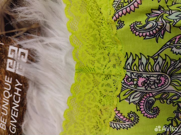 Трусики стринги от Рианны, L