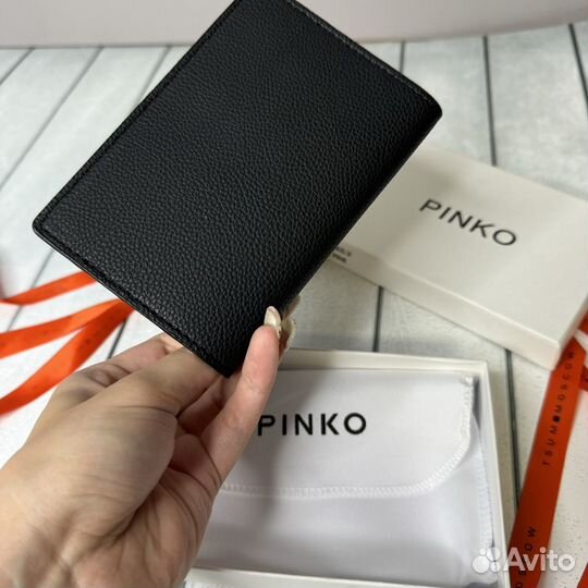 Обложка Pinko на паспорт