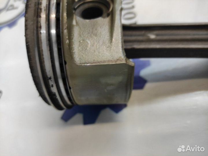 Шатун, поршень Mercedes-Benz E-Class W210 M113