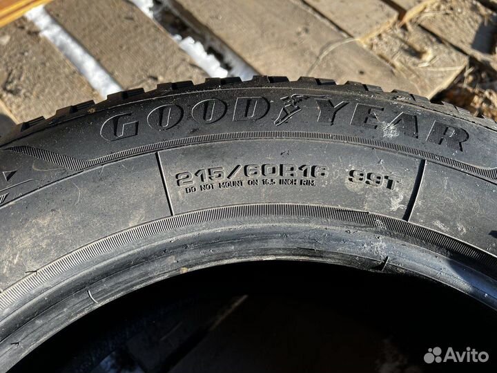 Goodyear UltraGrip Arctic 2 215/60 R16 99T