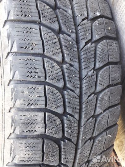 Michelin Latitude X-Ice 235/65 R17 104