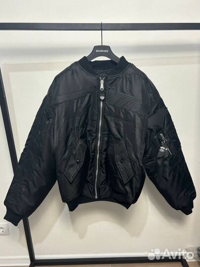 В наличии Vetements Blackout Bomber